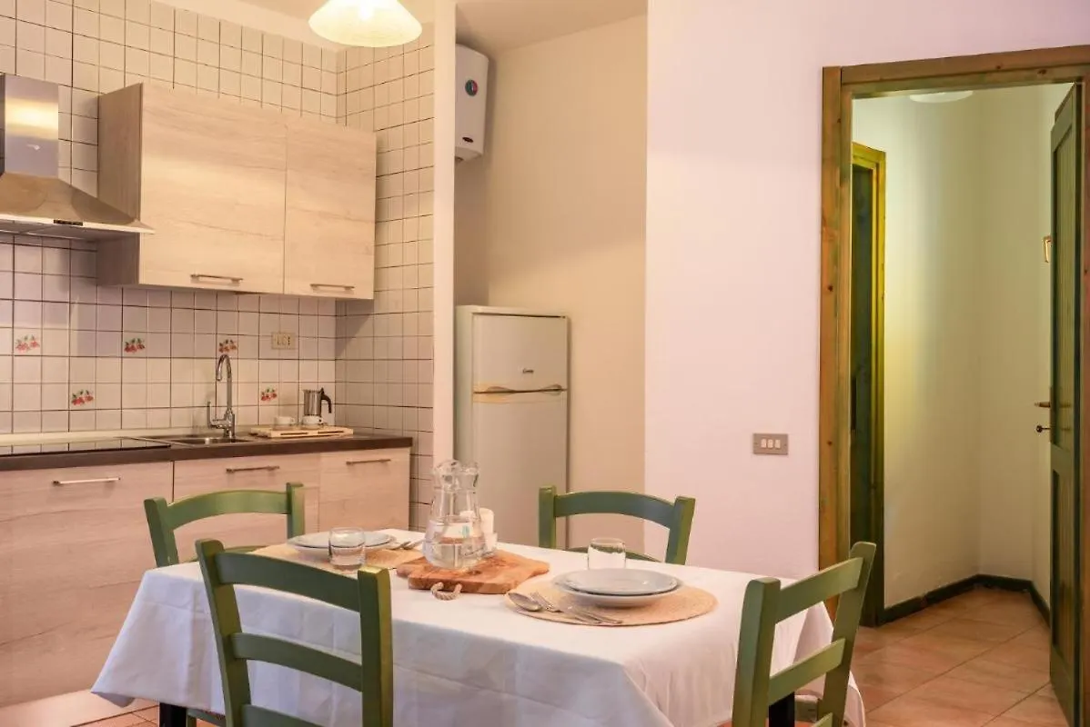 Glorious Residence Le Pavoncelle One Bedroom Sleeps Four Child Num1454 Santa Teresa Gallura 0*,